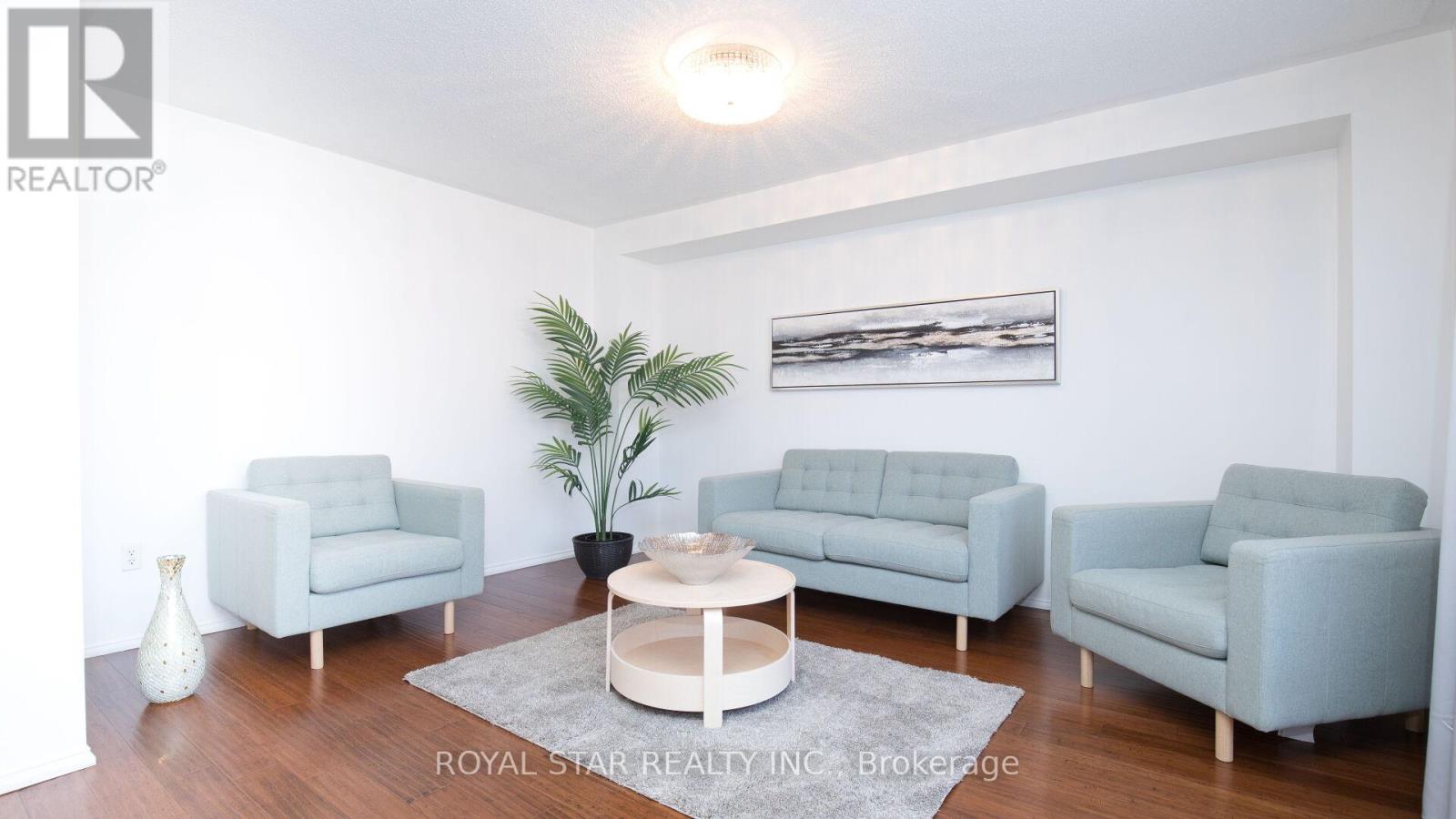 Photo 10 of 13 Waterdale Road, Brampton ON