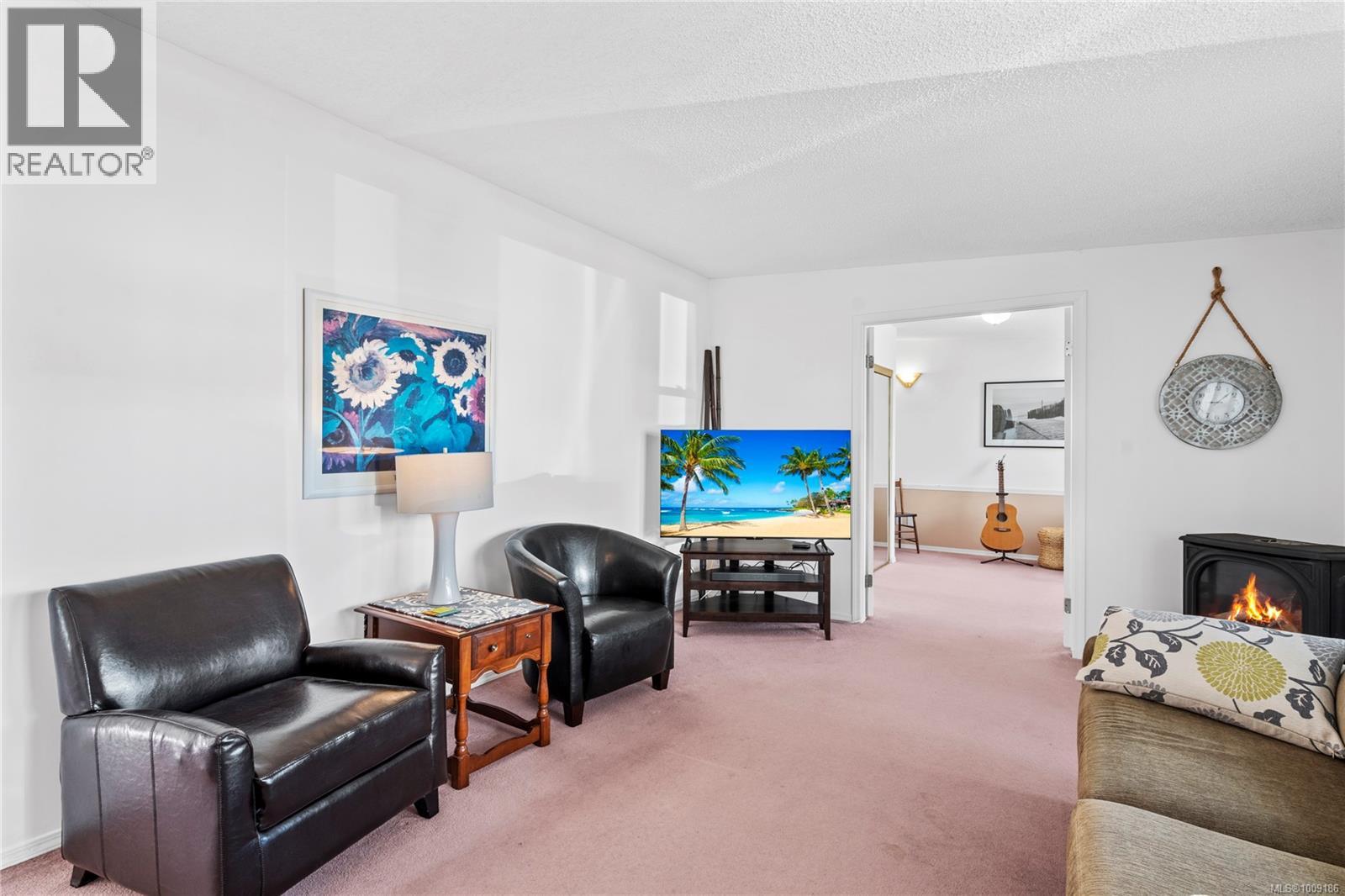 Photo 18 of 46 6325 Metral Dr, Nanaimo BC