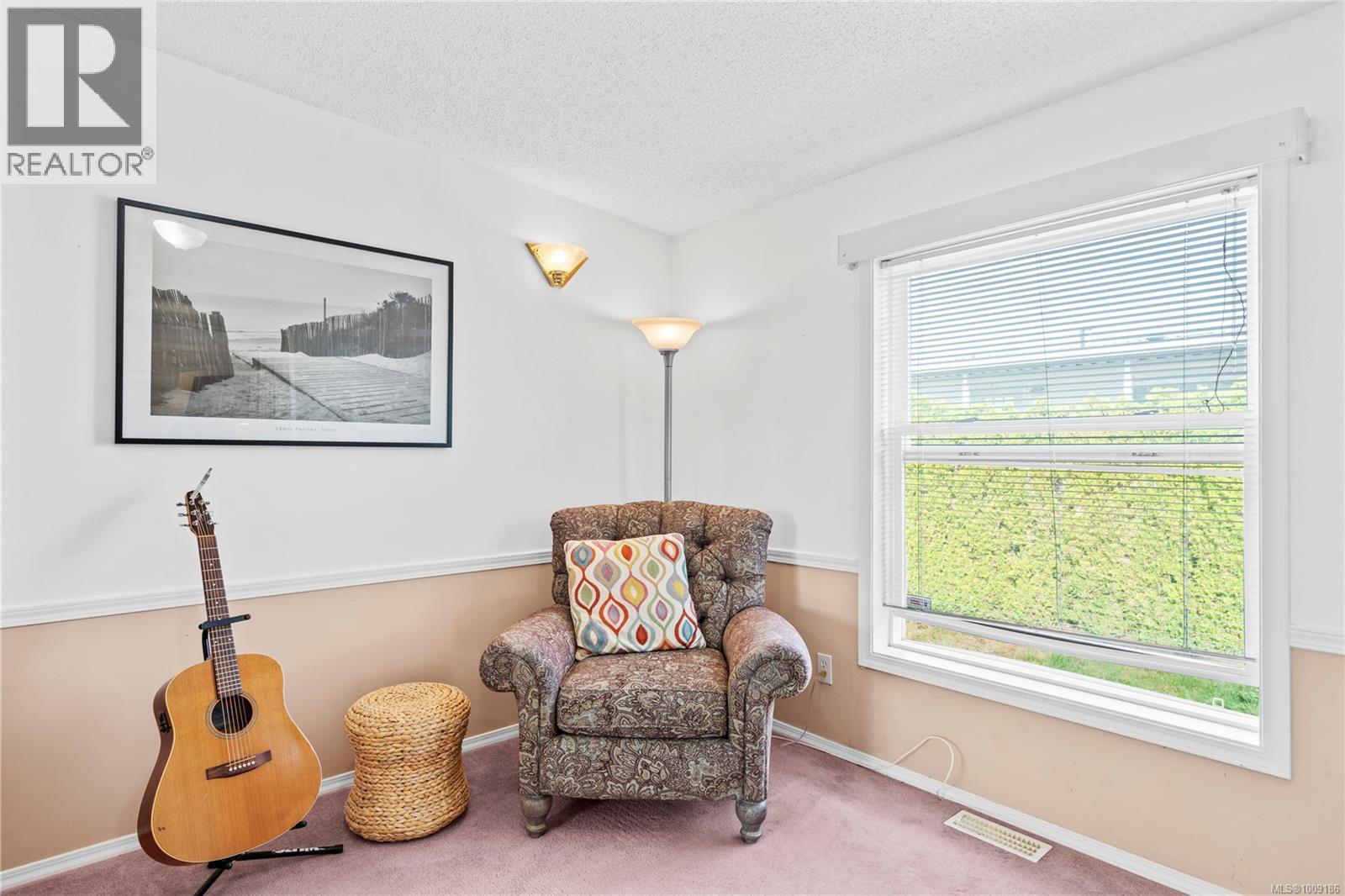 Photo 19 of 46 6325 Metral Dr, Nanaimo BC
