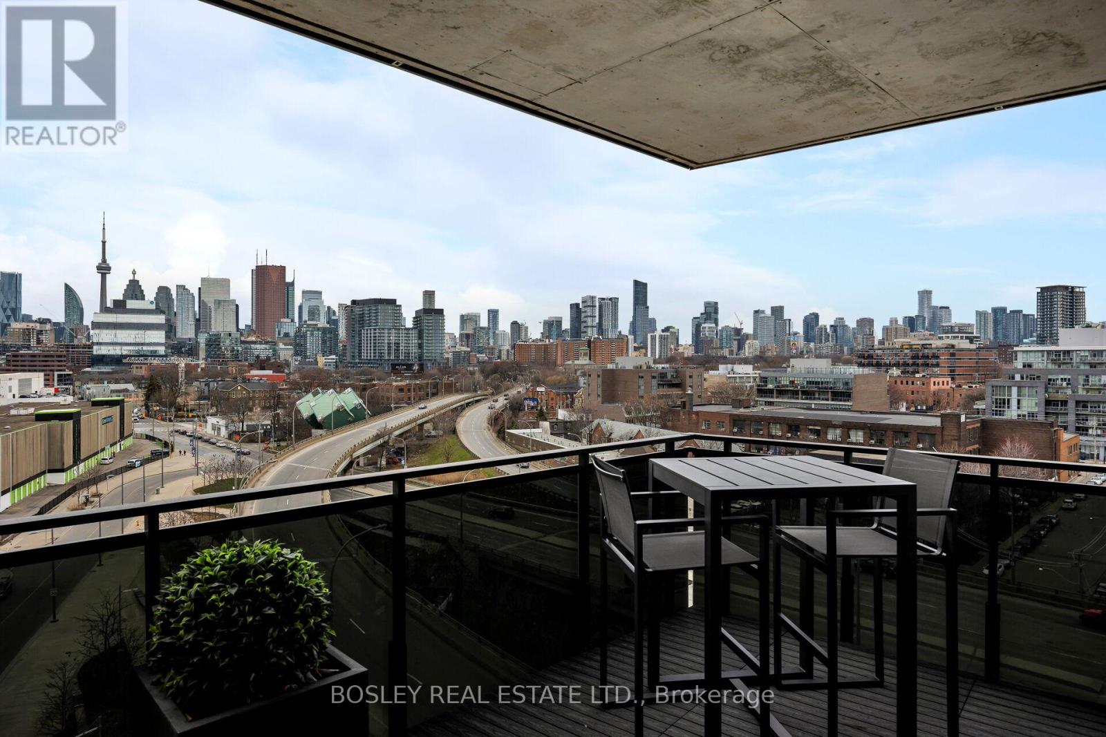 Photo 14 of 804 21 Lawren Harris Square, Toronto ON