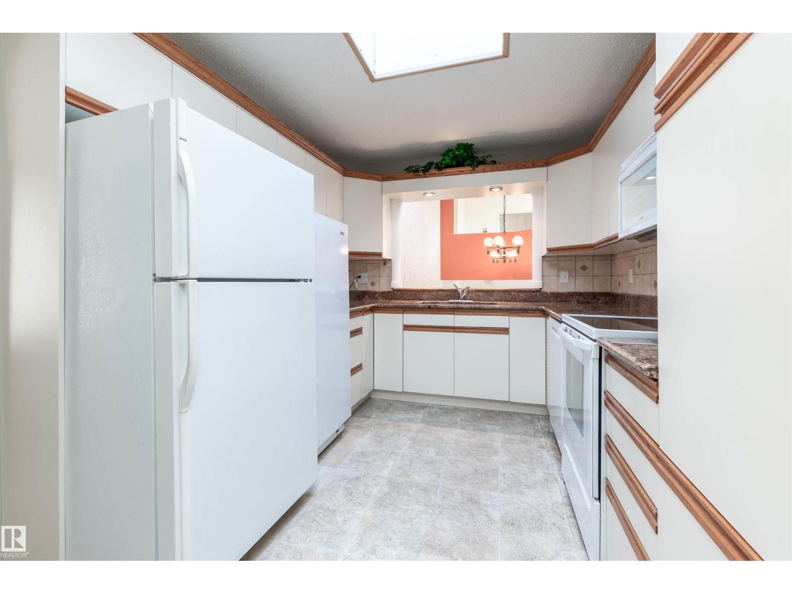 Photo 2 of 120 Galloway Dr, Sherwood Park AB