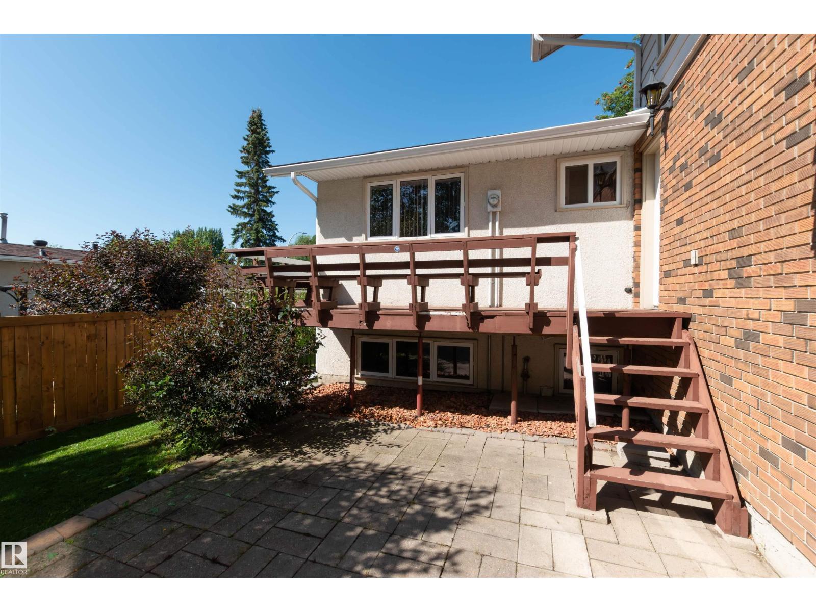 Photo 9 of 120 Galloway Dr, Sherwood Park AB