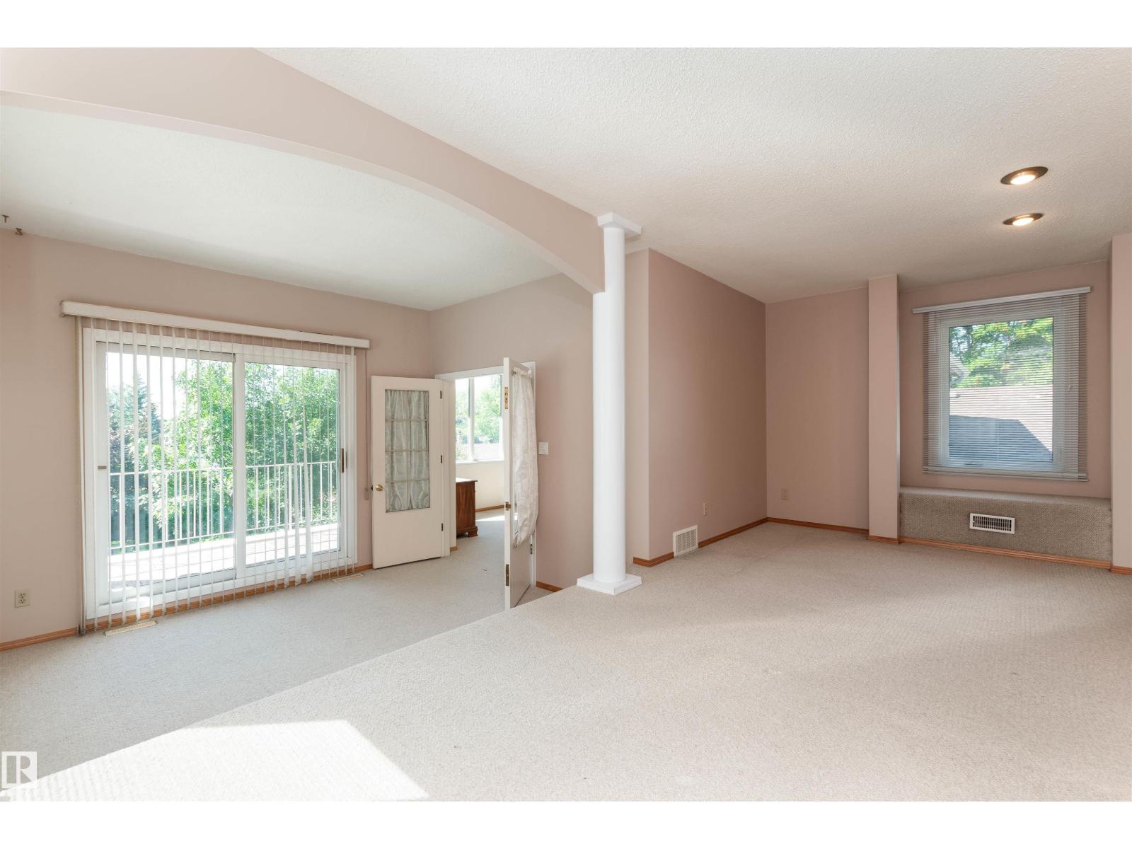 Photo 3 of 120 Galloway Dr, Sherwood Park AB