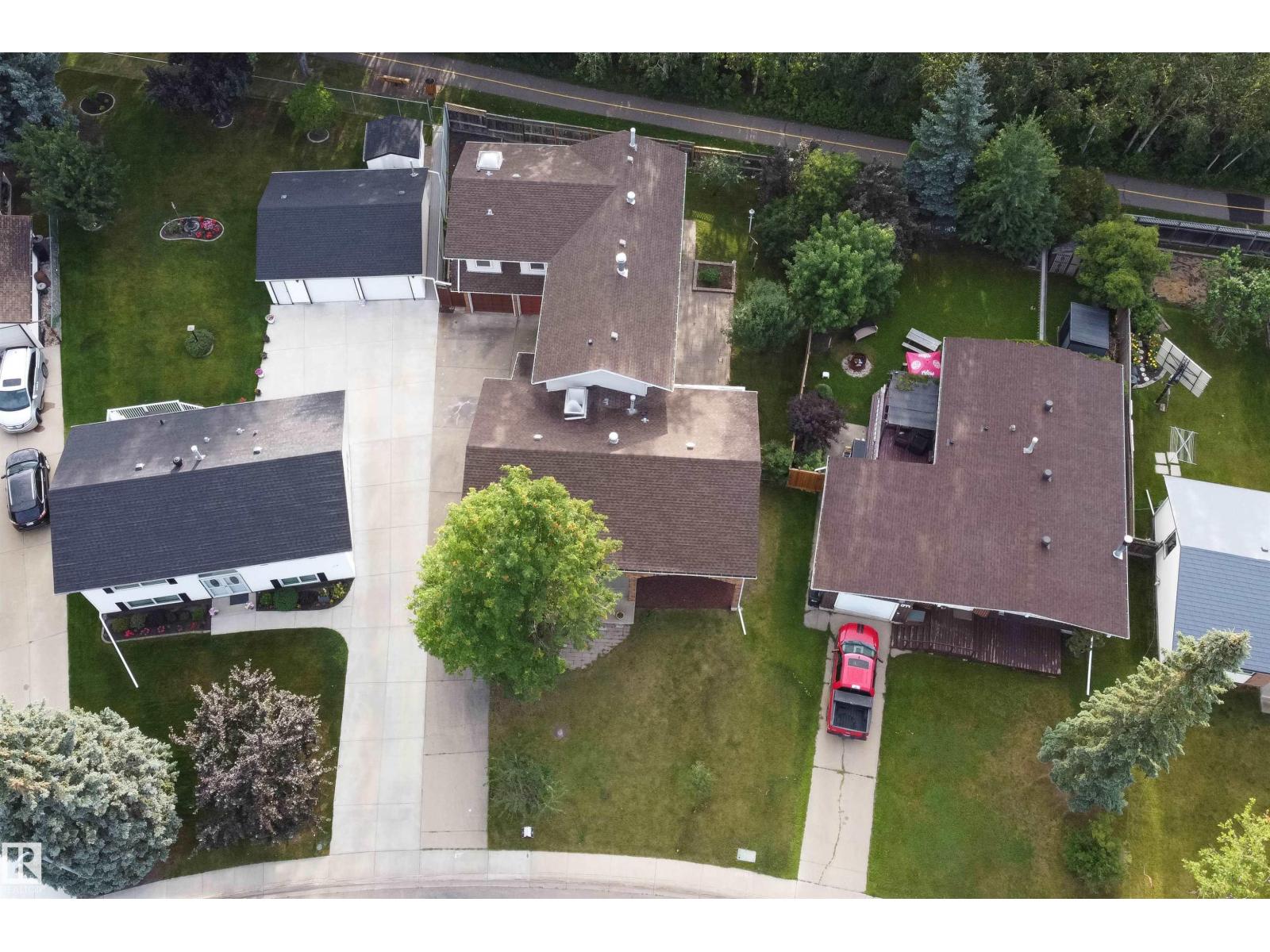 Photo 13 of 120 Galloway Dr, Sherwood Park AB