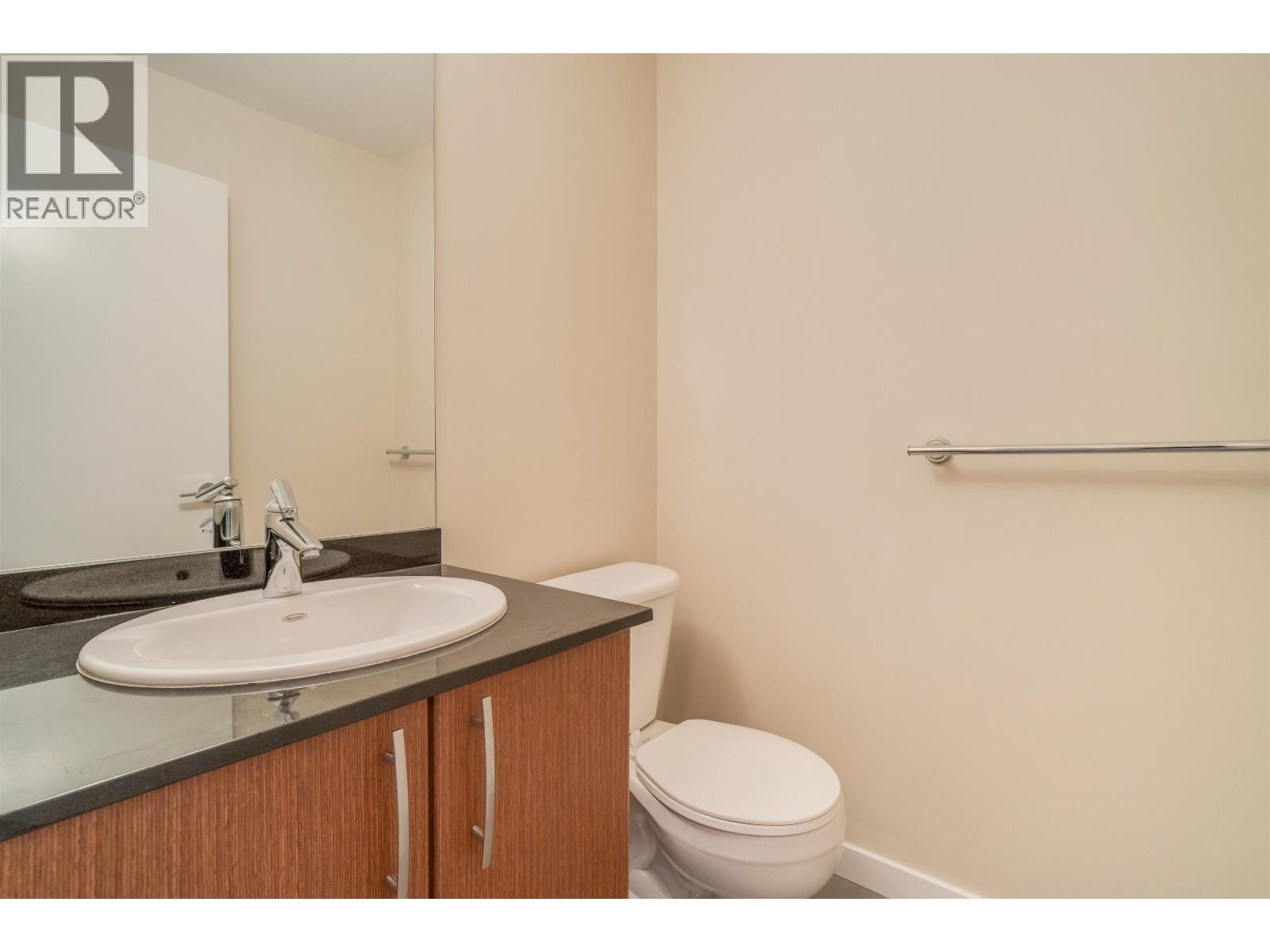 Photo 11 of 402 7339 Macpherson Avenue, Burnaby BC