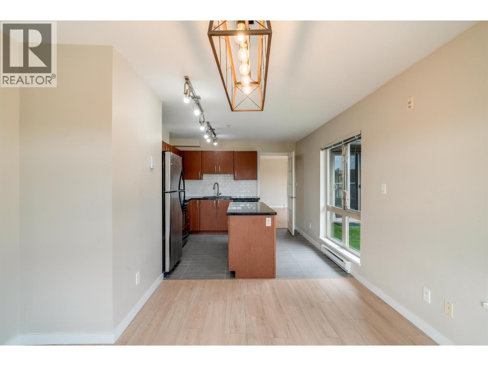 Photo 36 of 402 7339 Macpherson Avenue, Burnaby BC