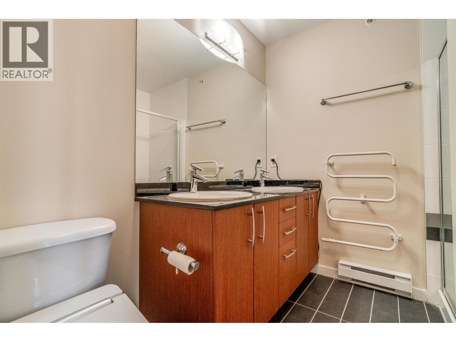 Photo 31 of 402 7339 Macpherson Avenue, Burnaby BC