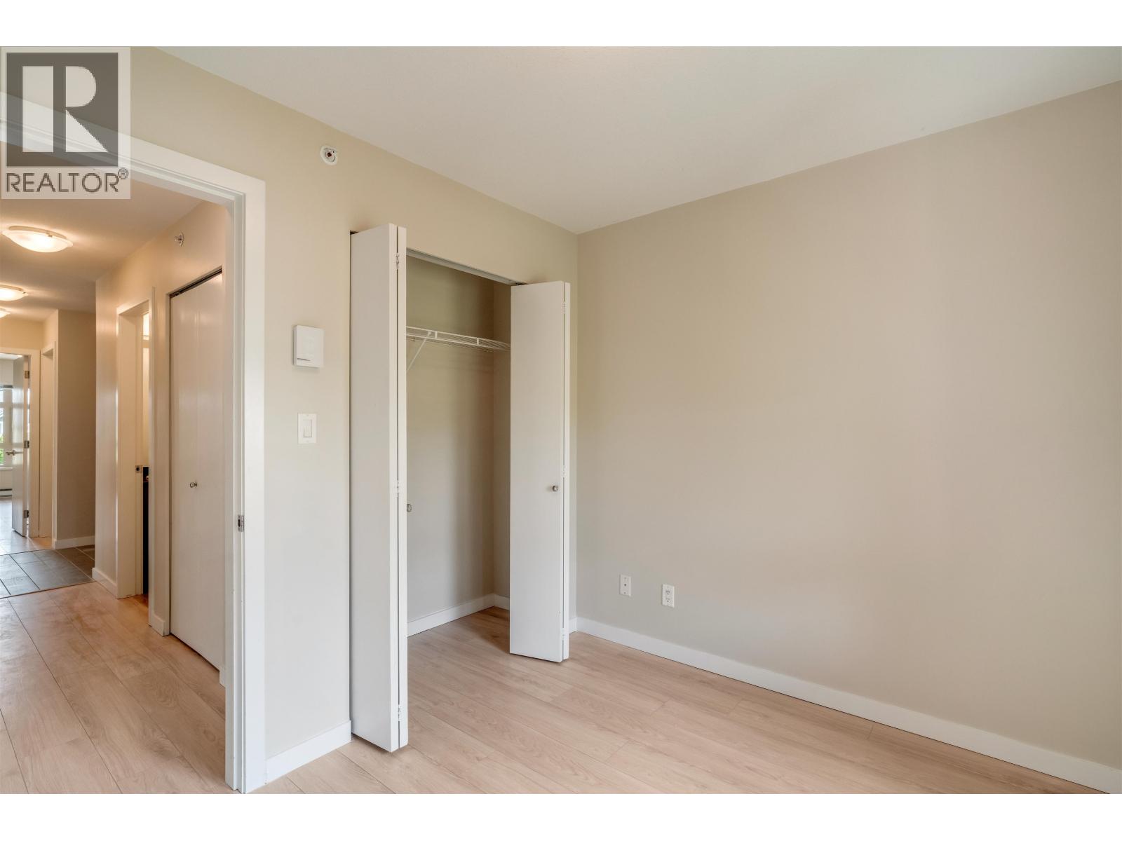 Photo 21 of 402 7339 Macpherson Avenue, Burnaby BC