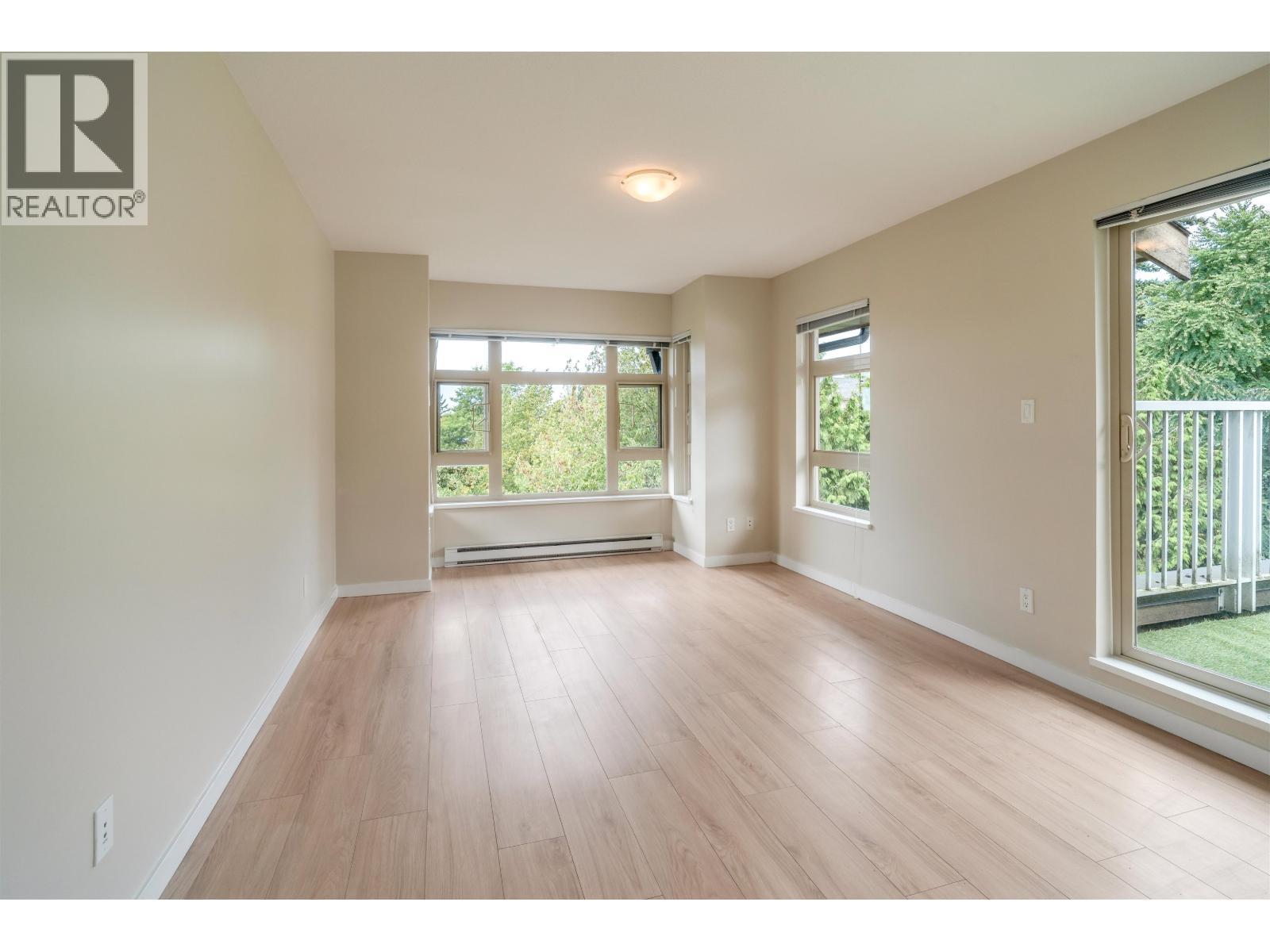 Photo 35 of 402 7339 Macpherson Avenue, Burnaby BC
