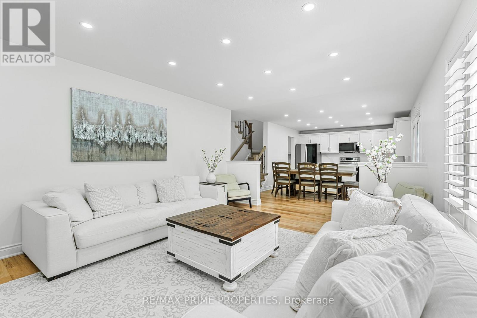 Photo 7 of 52 Clare Avenue, Welland ON
