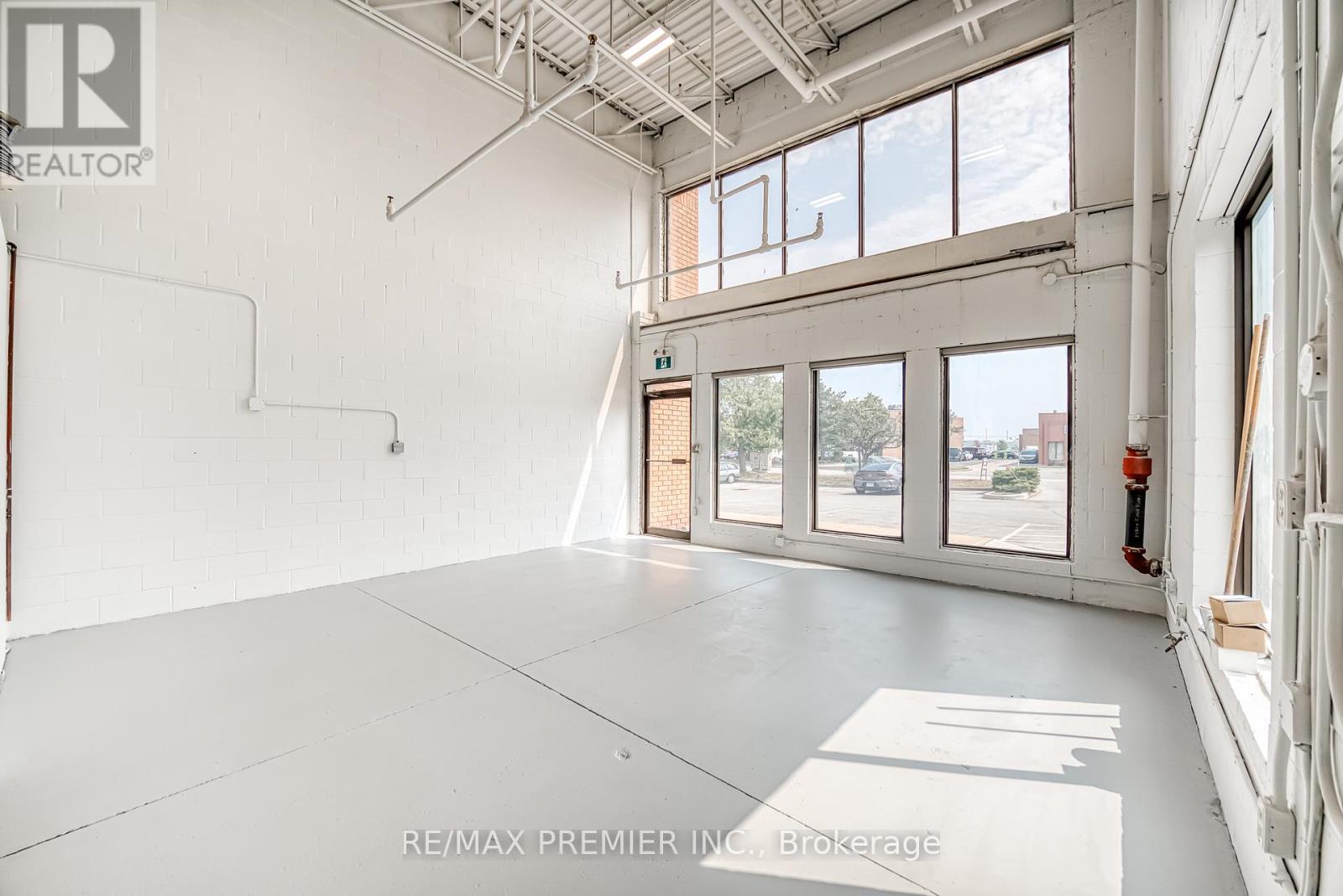 Photo 21 of 1 136 Winges Road, Vaughan ON