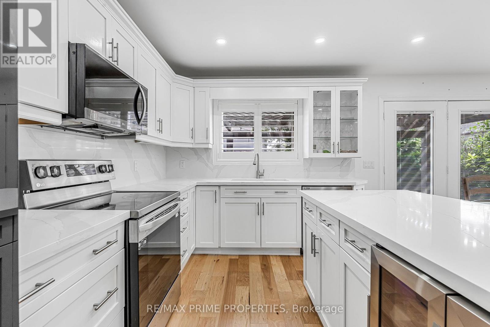 Photo 9 of 52 Clare Avenue, Welland ON