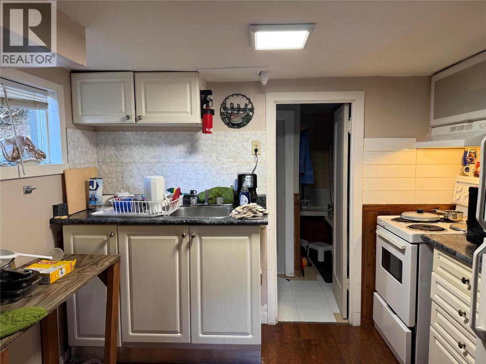 2126 Topping Street, Trail