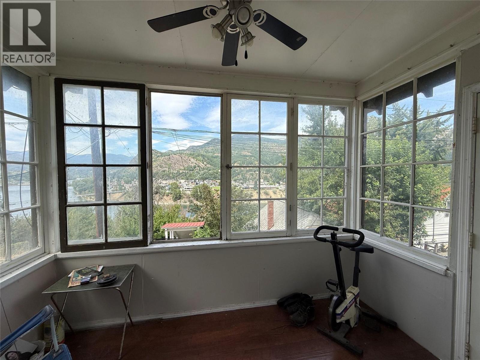 2126 Topping Street, Trail