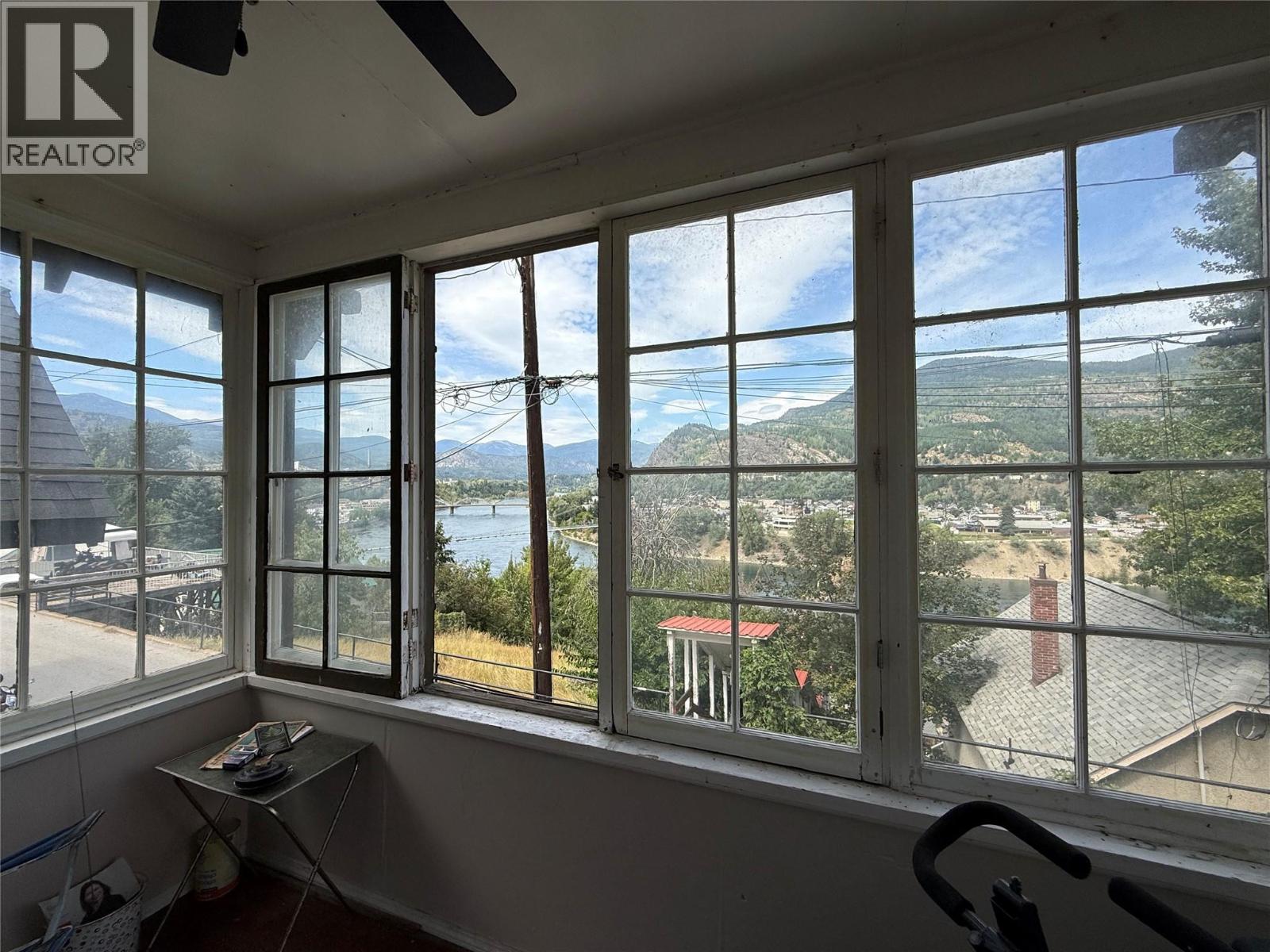 2126 Topping Street, Trail