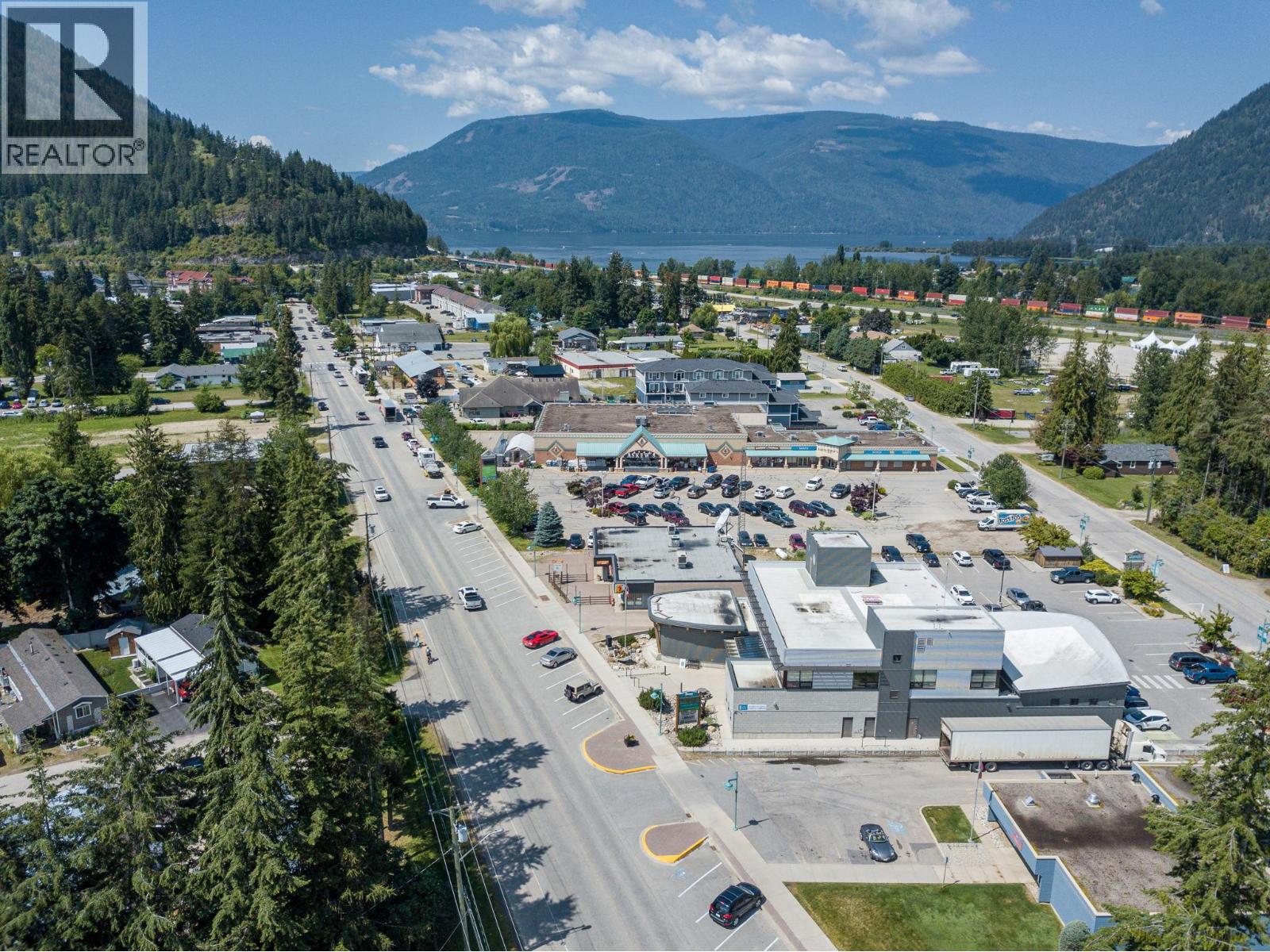 Photo 16 of 222 Temple Street Unit 6, Sicamous BC