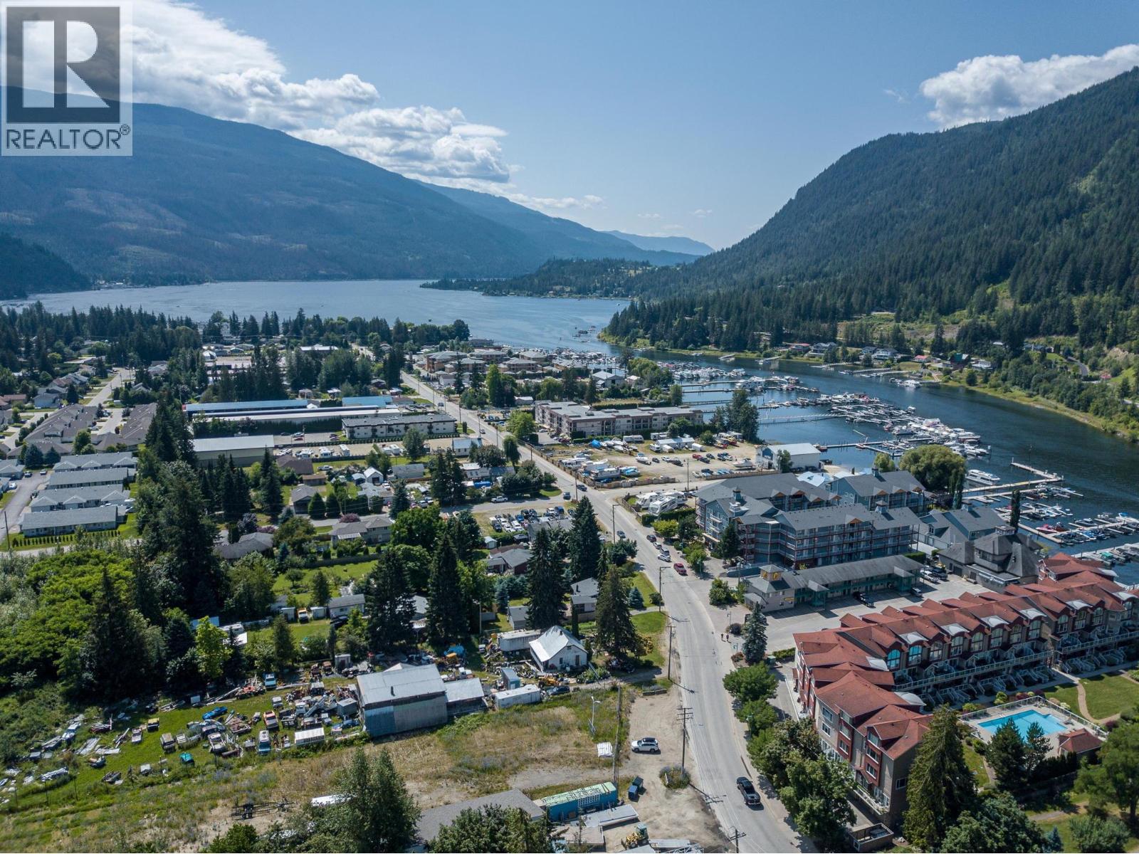 Photo 18 of 222 Temple Street Unit 6, Sicamous BC