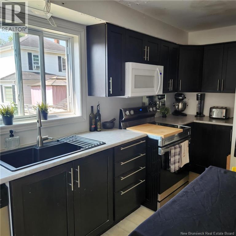 Photo 5 of 621 Charles Street, Dieppe NB