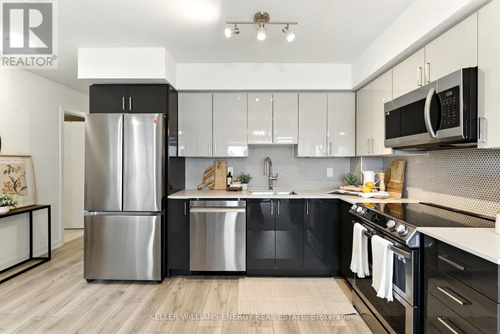 Photo 14 of 416 1455 Celebration Drive, Pickering ON