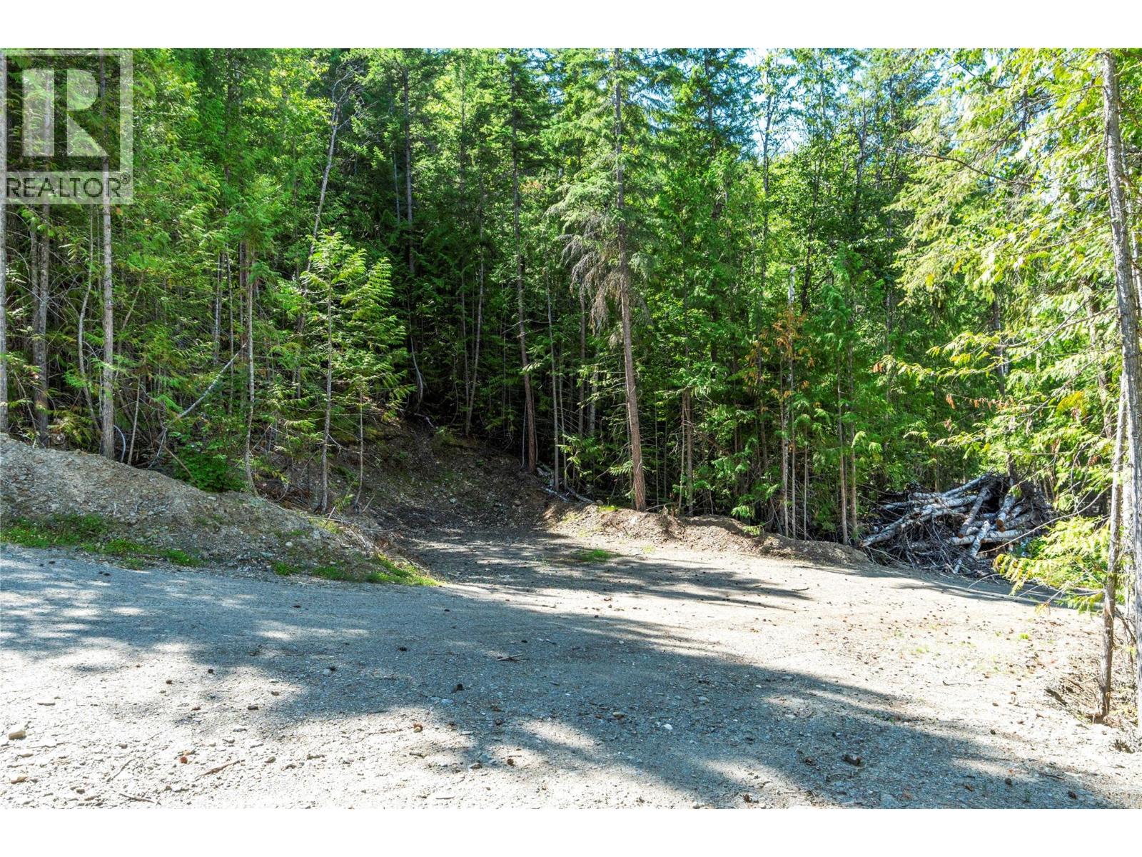  3560 Eagle Bay Road, Blind Bay