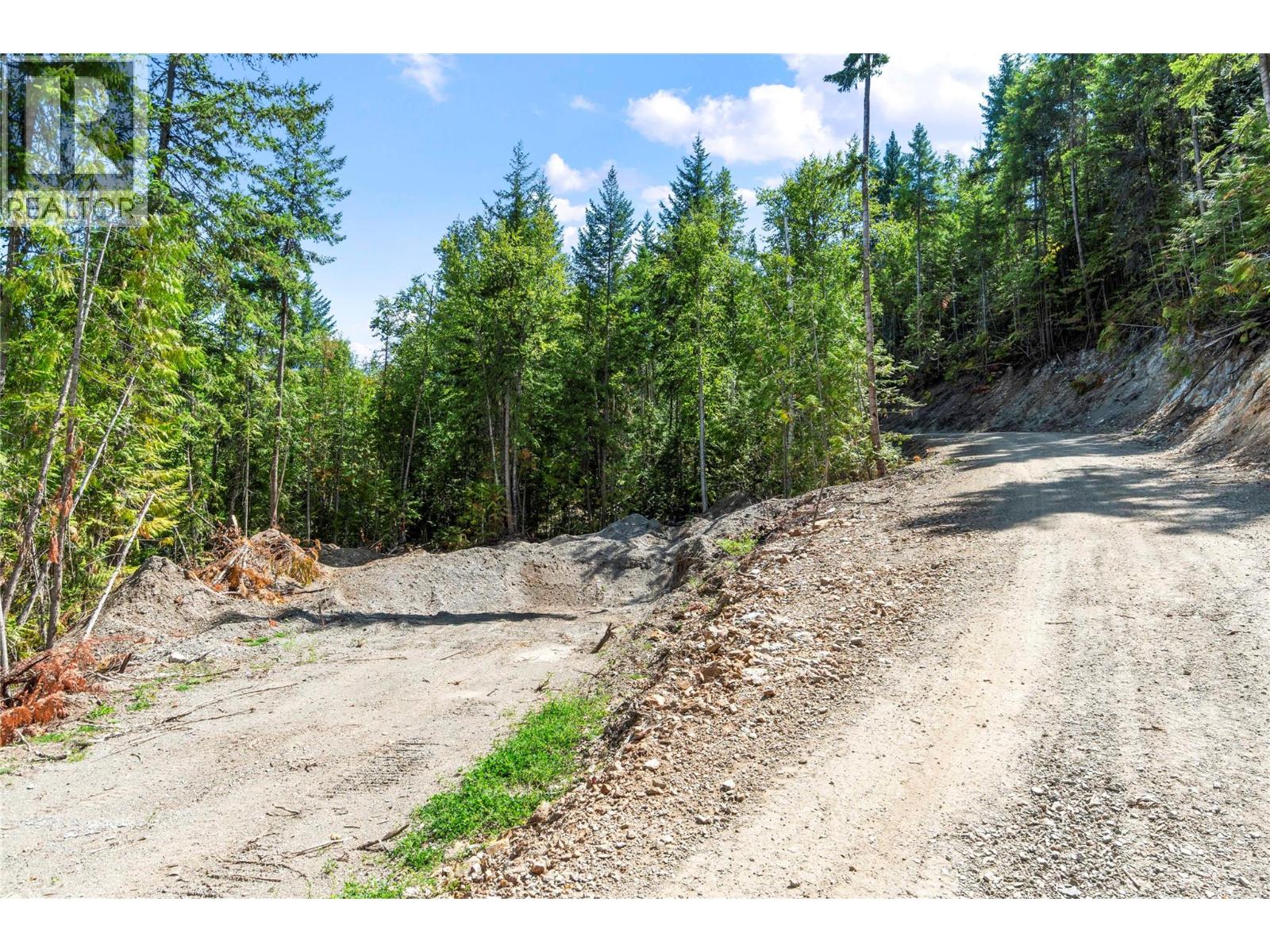  3560 Eagle Bay Road, Blind Bay