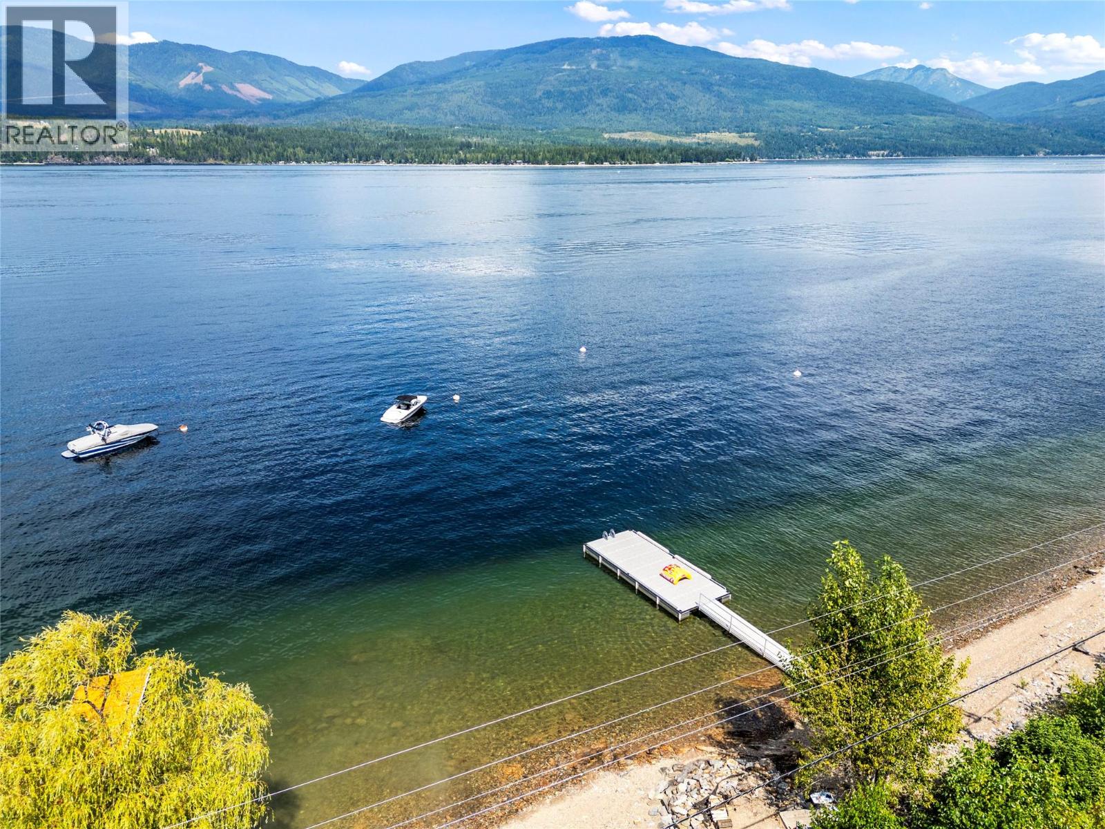  3560 Eagle Bay Road, Blind Bay