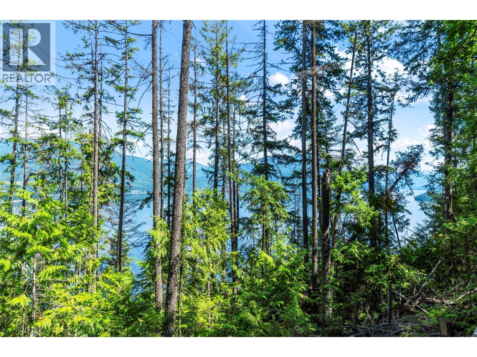  3560 Eagle Bay Road, Blind Bay