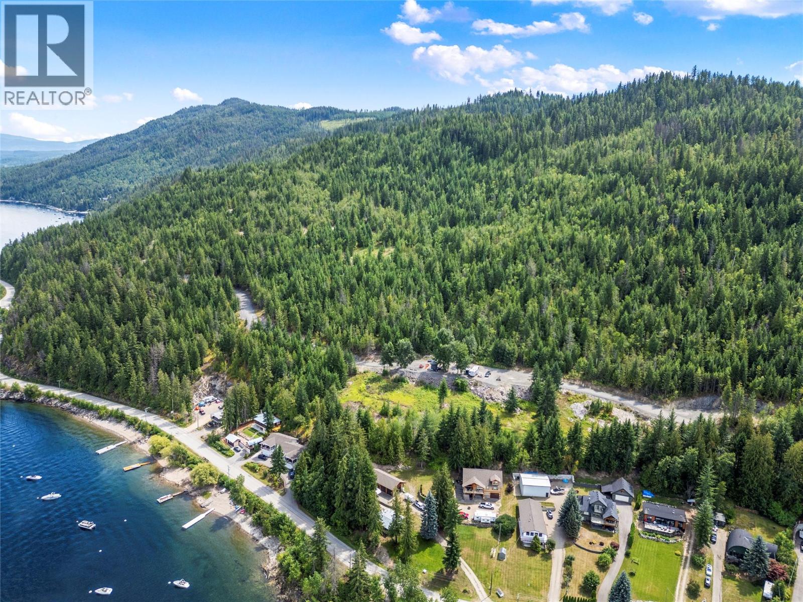  3560 Eagle Bay Road, Blind Bay