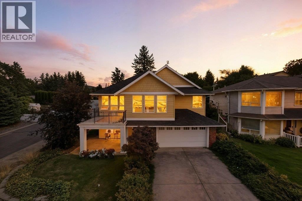  1320 12 Street, Salmon Arm