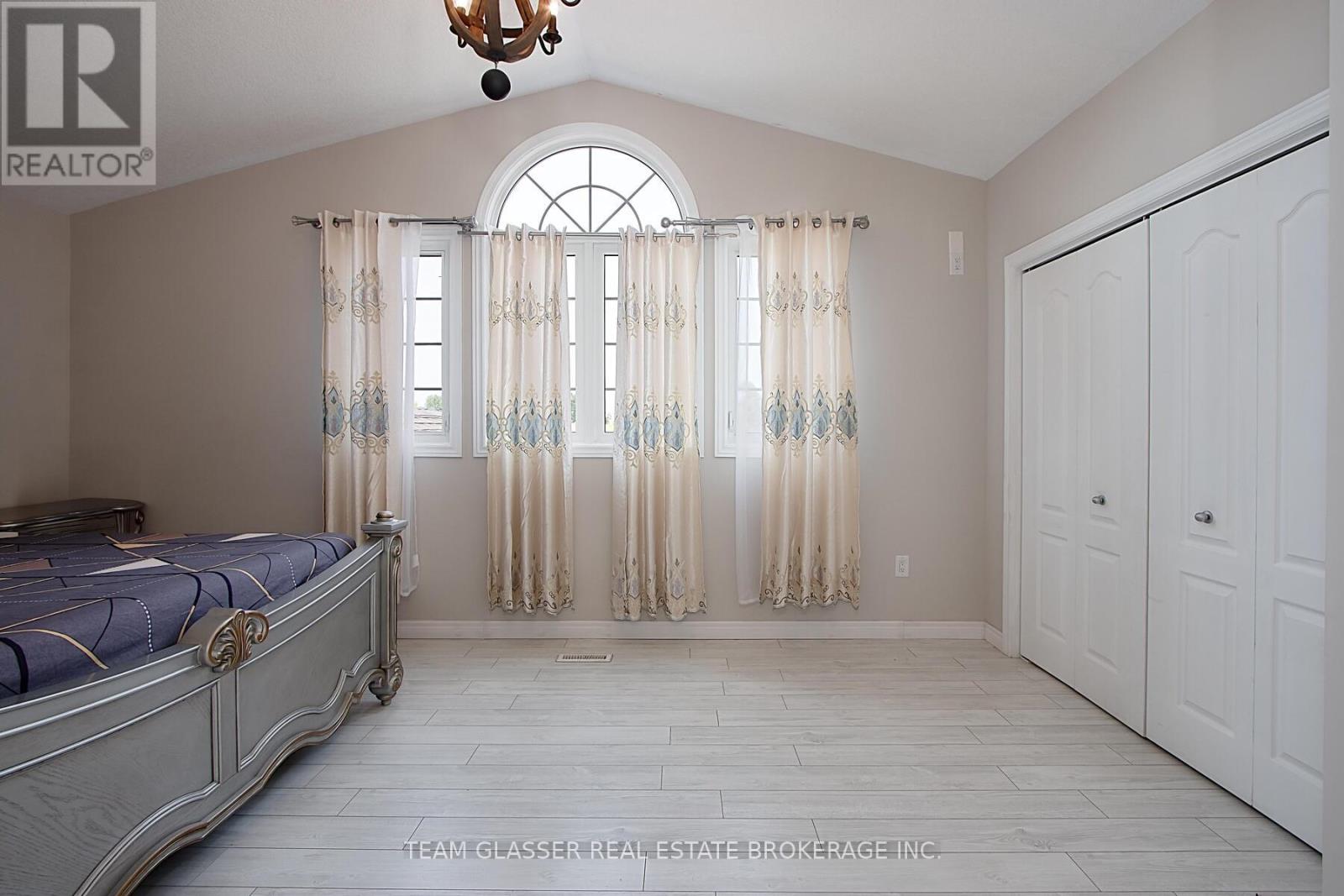 Photo 19 of 21 Faith Boulevard, St Thomas ON