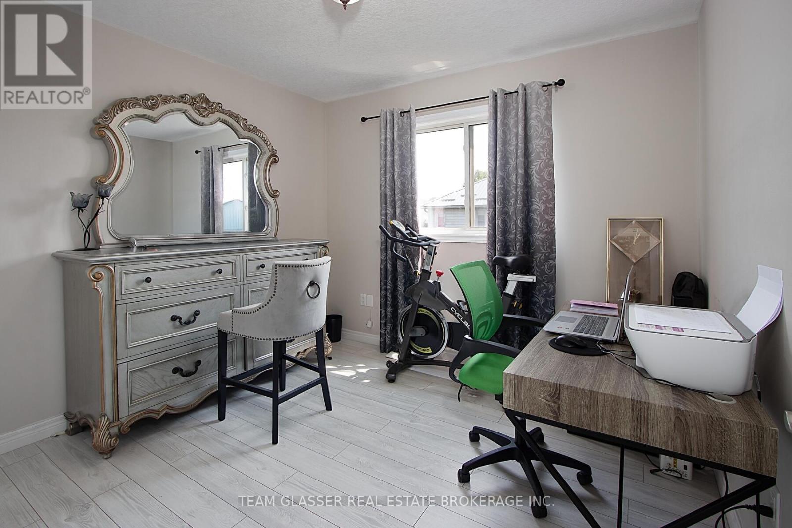 Photo 22 of 21 Faith Boulevard, St Thomas ON