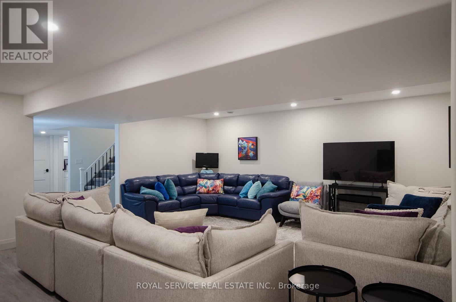 Photo 23 of 79 Orchard Way, Trent Hills ON