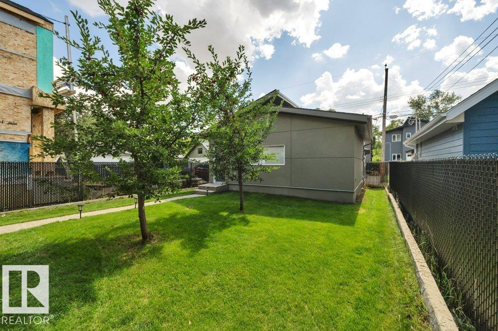 Photo 57 of 10951 81 Av Nw, Edmonton AB