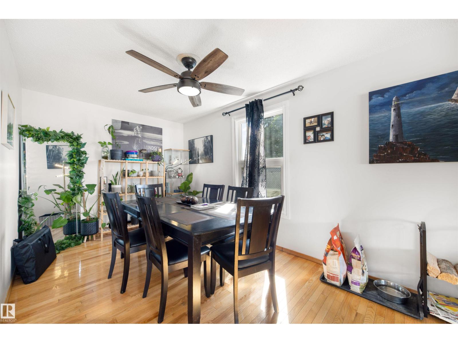Photo 10 of 11415 148 Av Nw, Edmonton AB