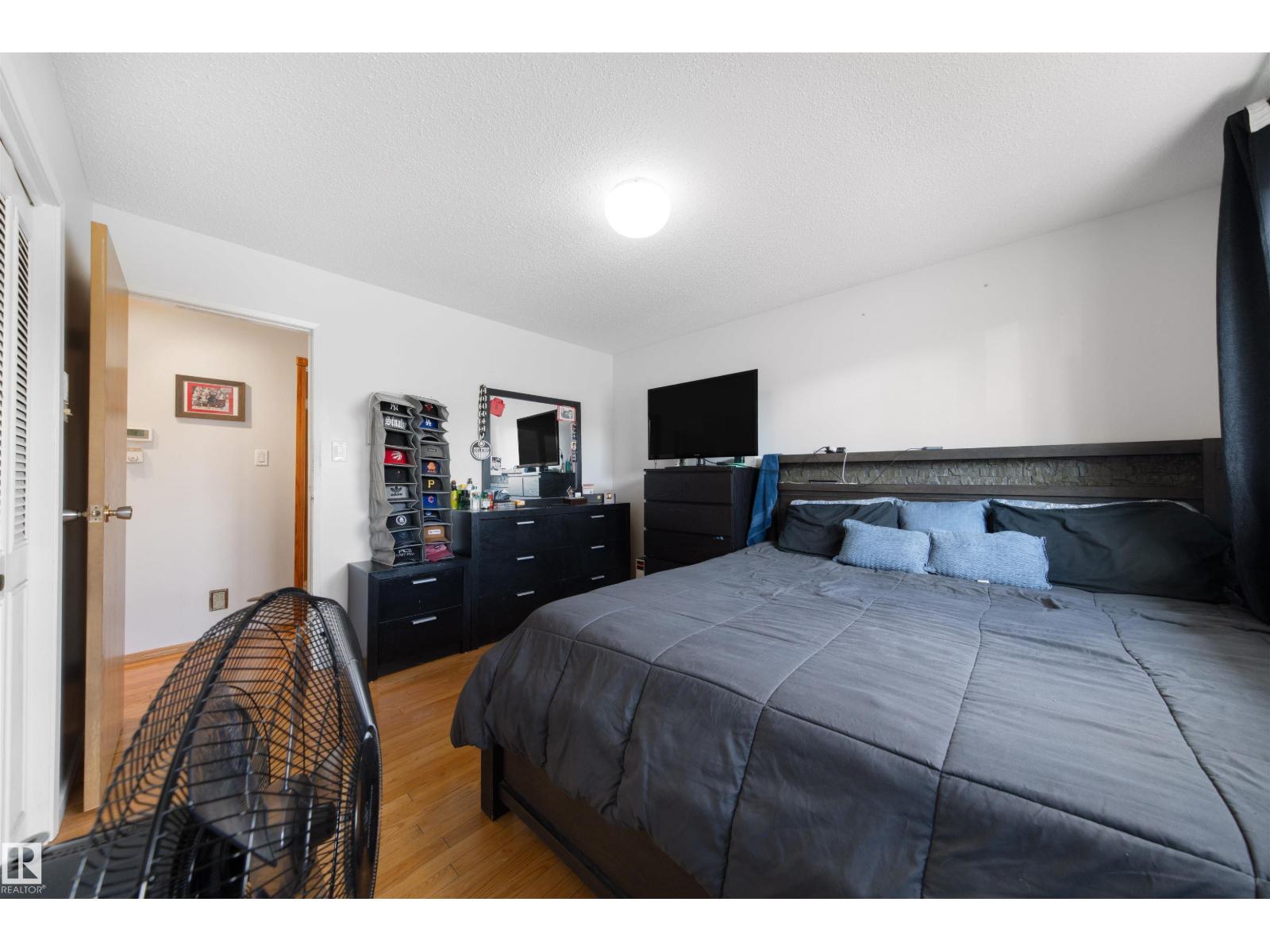 Photo 13 of 11415 148 Av Nw, Edmonton AB