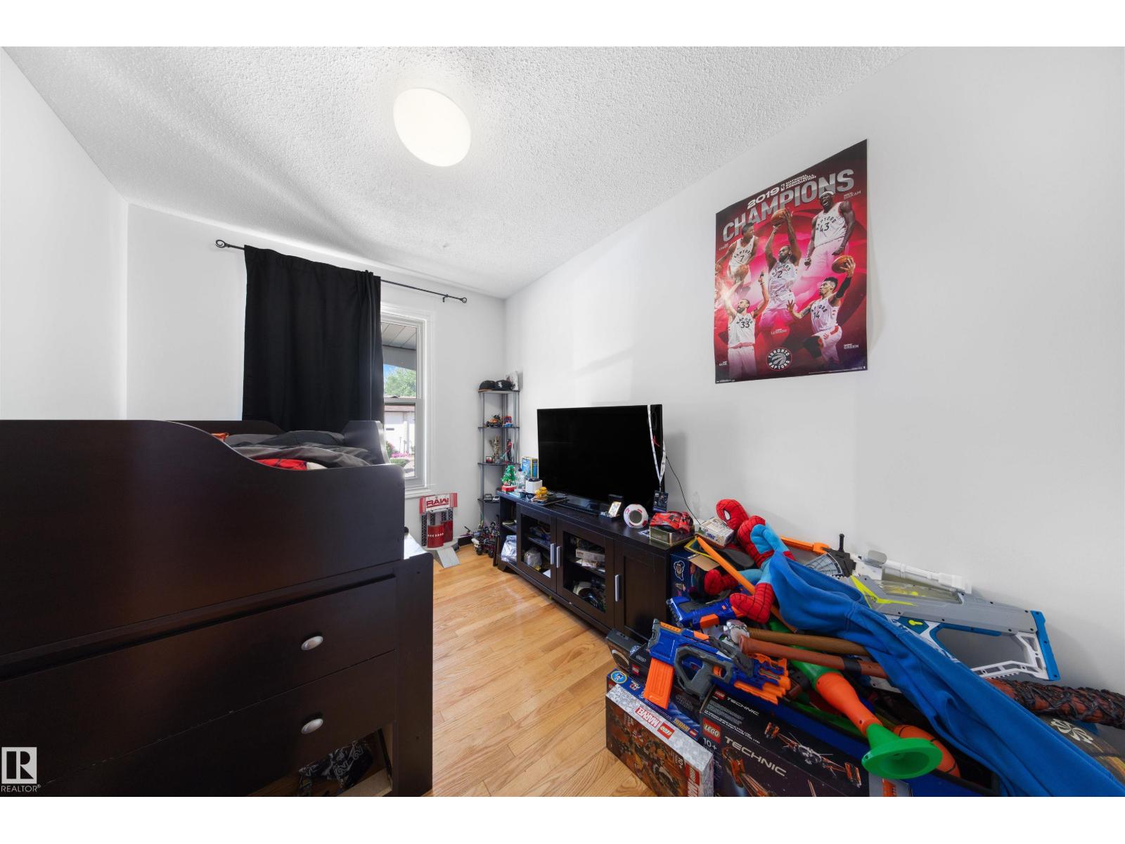 Photo 15 of 11415 148 Av Nw, Edmonton AB