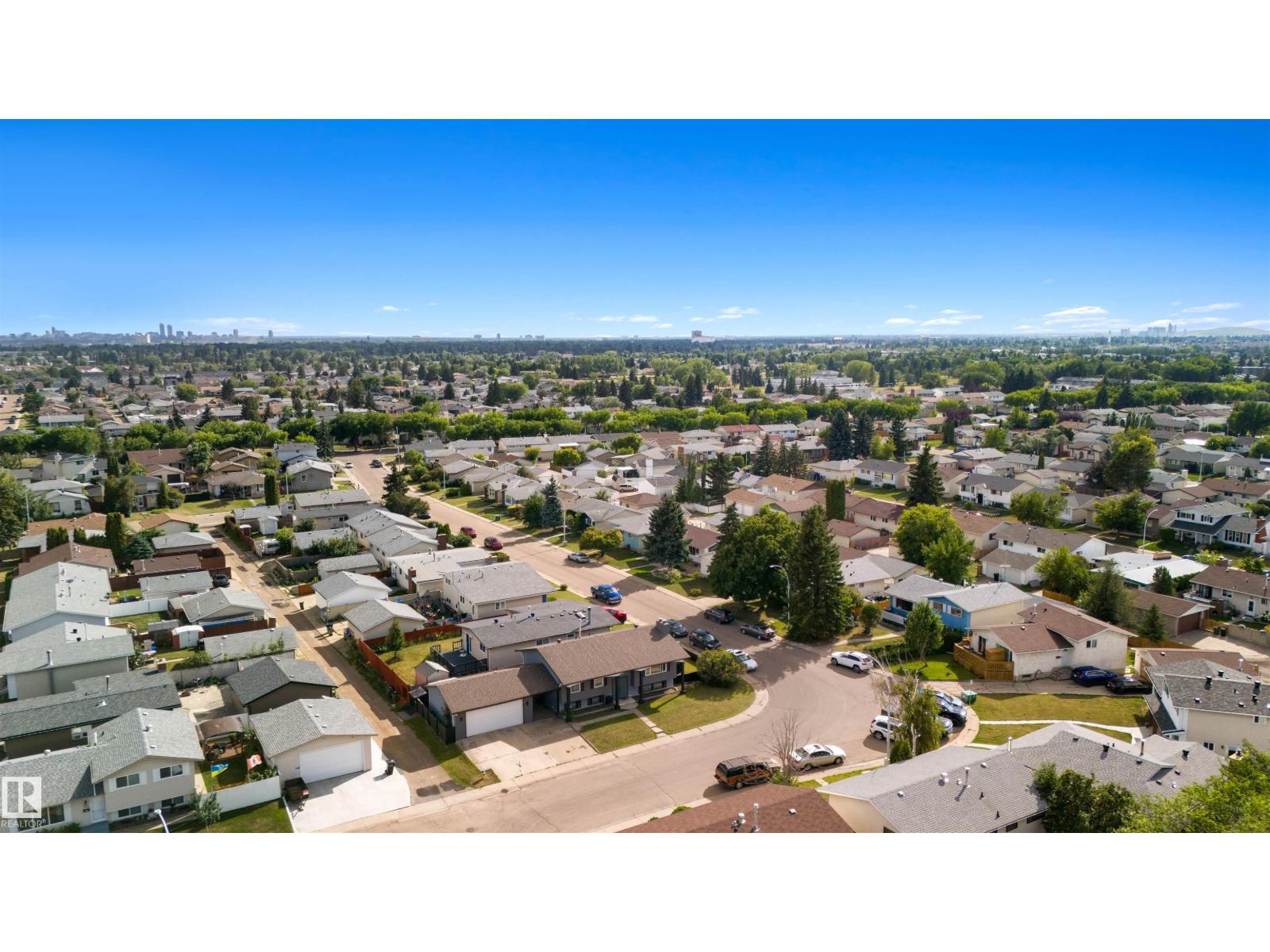 Photo 24 of 11415 148 Av Nw, Edmonton AB