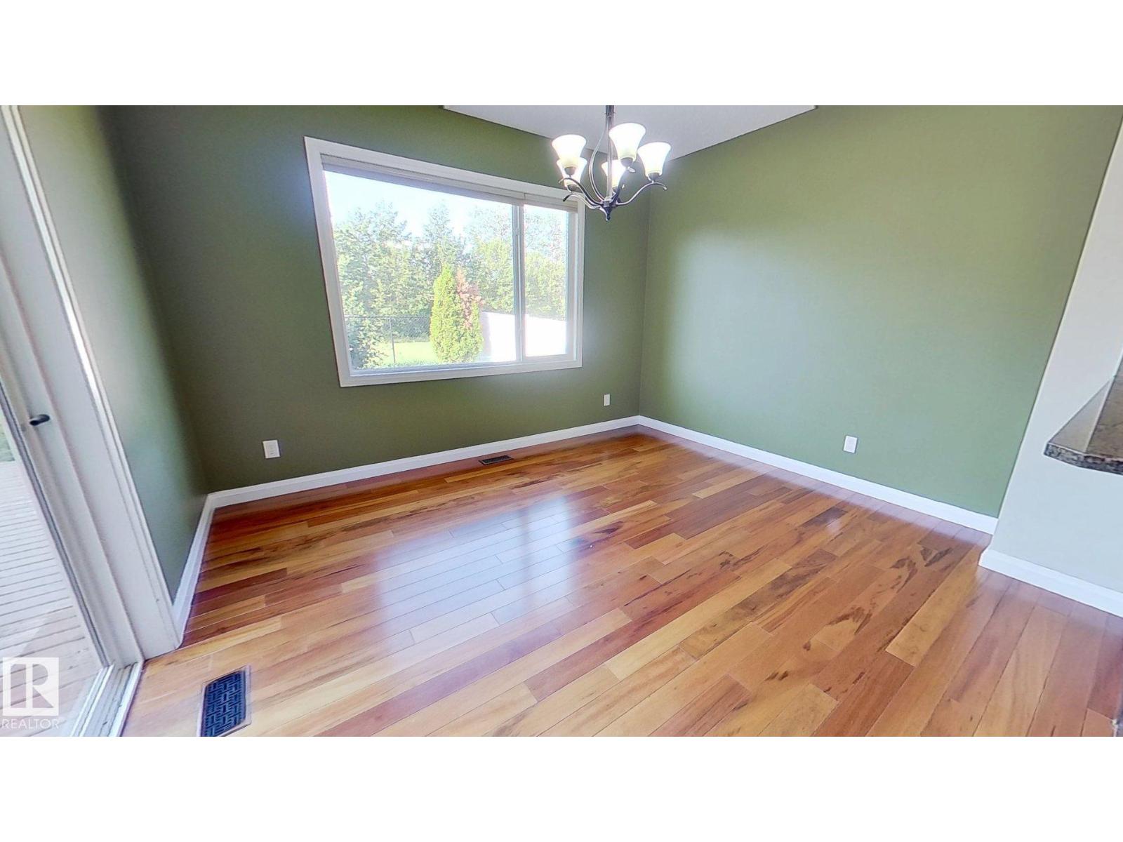 Photo 9 of 5168 Sunview Dr, Sherwood Park AB