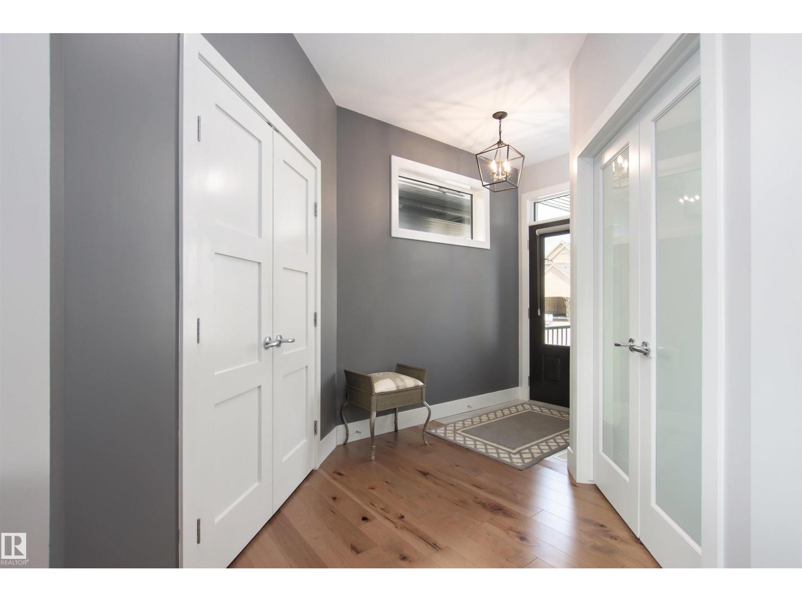 Photo 3 of 1006 Huckell Pl Sw, Edmonton AB