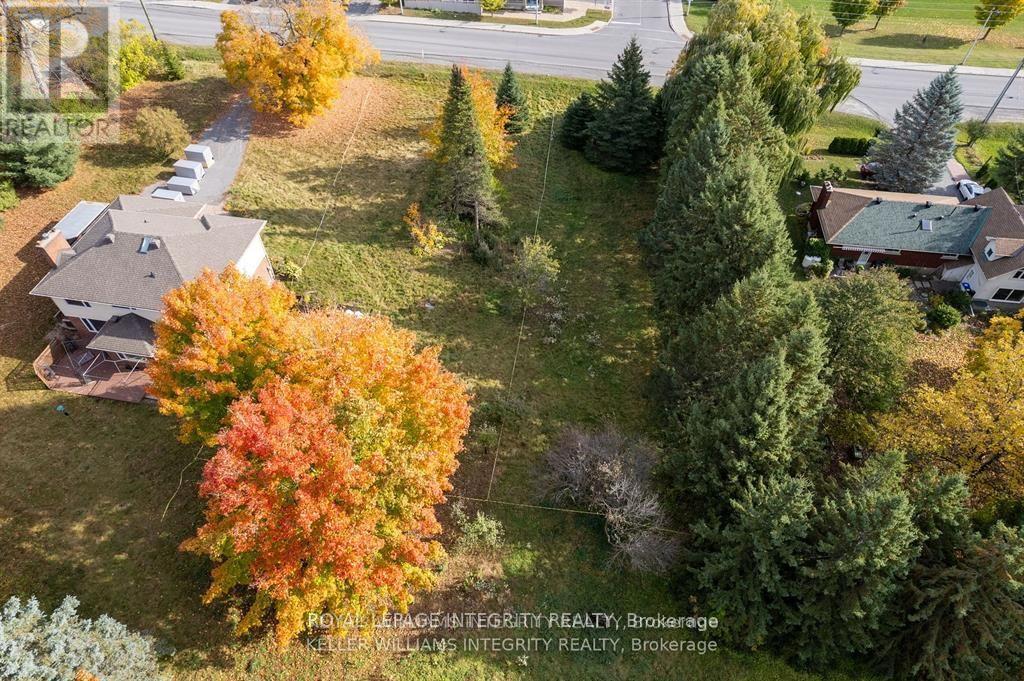 Photo 12 of 2 3440 Woodroffe Avenue, Ottawa ON