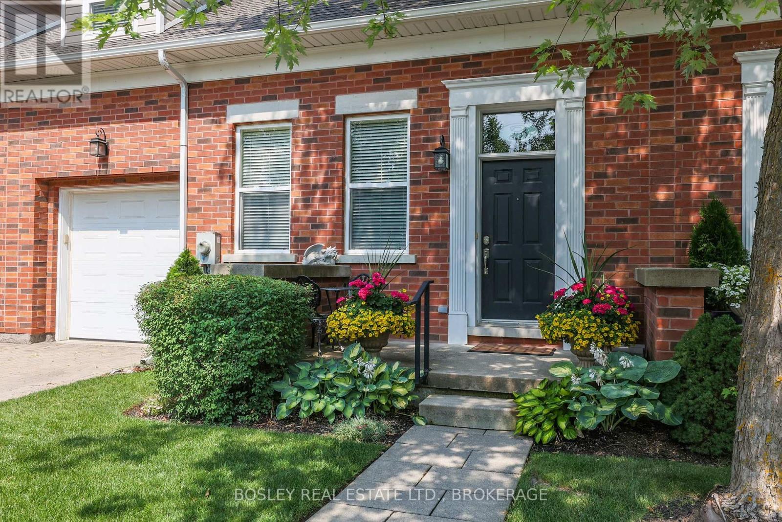 Photo 2 of 3 481 Victoria Street, Niagaraonthelake ON