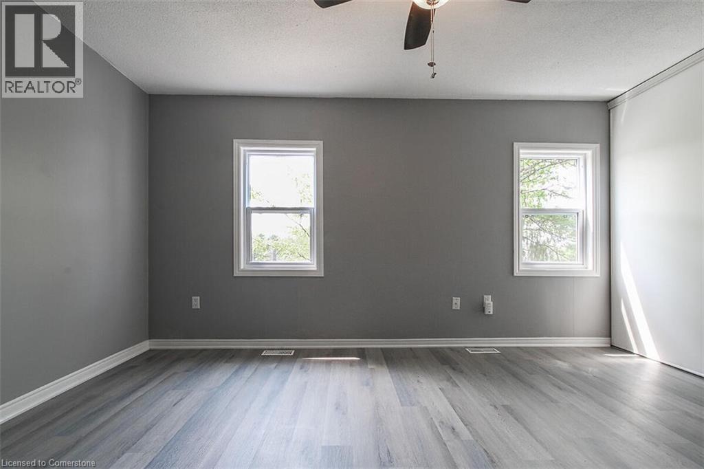 Photo 8 of 4353 Concord Avenue, Beamsville ON