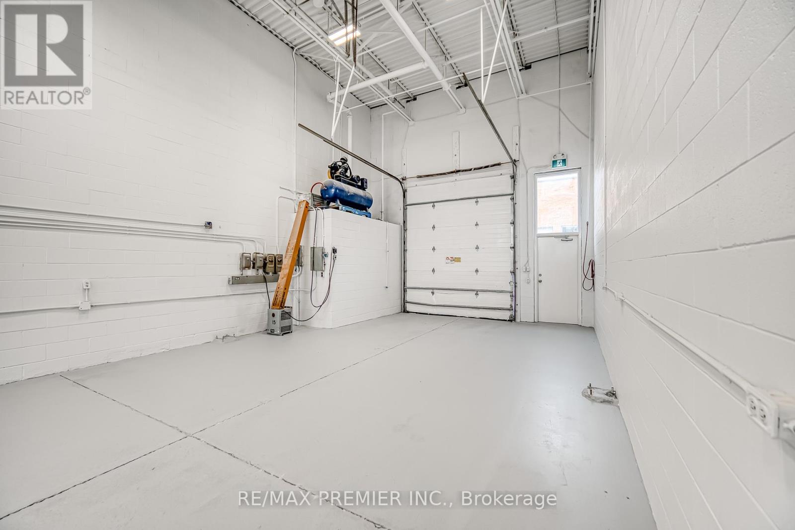 Photo 14 of 1 136 Winges Road, Vaughan ON
