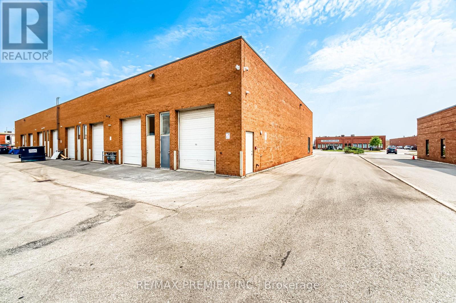 Photo 6 of 1 136 Winges Road, Vaughan ON