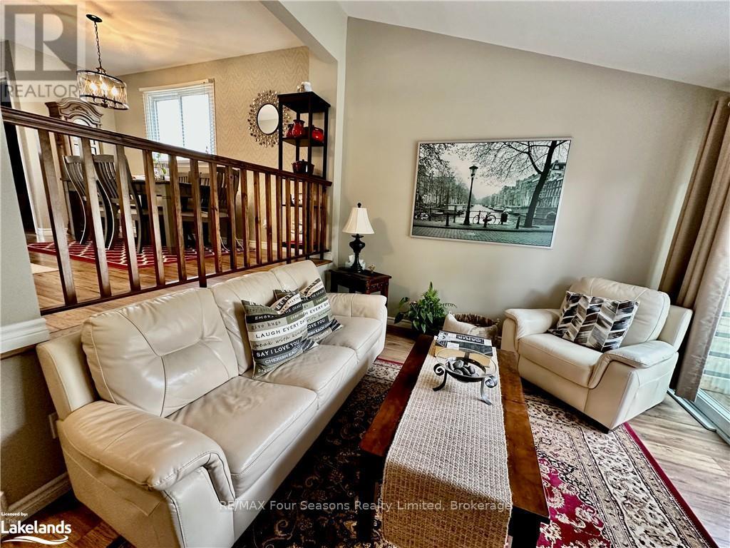 Photo 19 of 615 Tenth Street, Collingwood ON