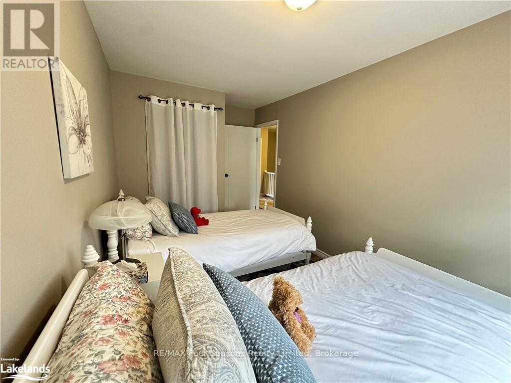 Photo 40 of 615 Tenth Street, Collingwood ON