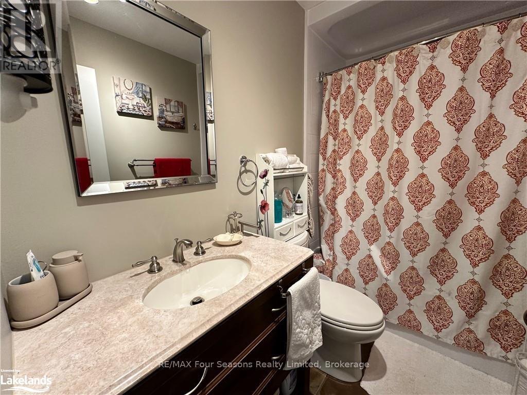 Photo 3 of 615 Tenth Street, Collingwood ON