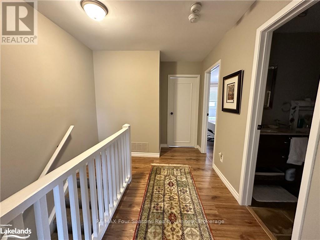 Photo 9 of 615 Tenth Street, Collingwood ON