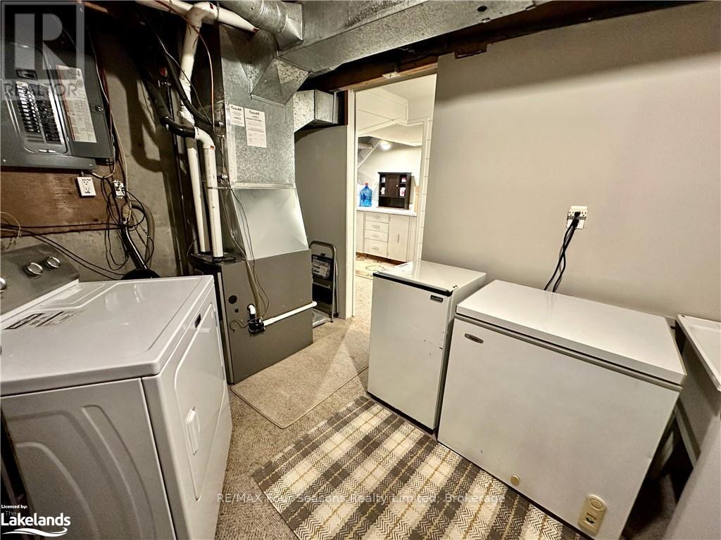 Photo 18 of 615 Tenth Street, Collingwood ON