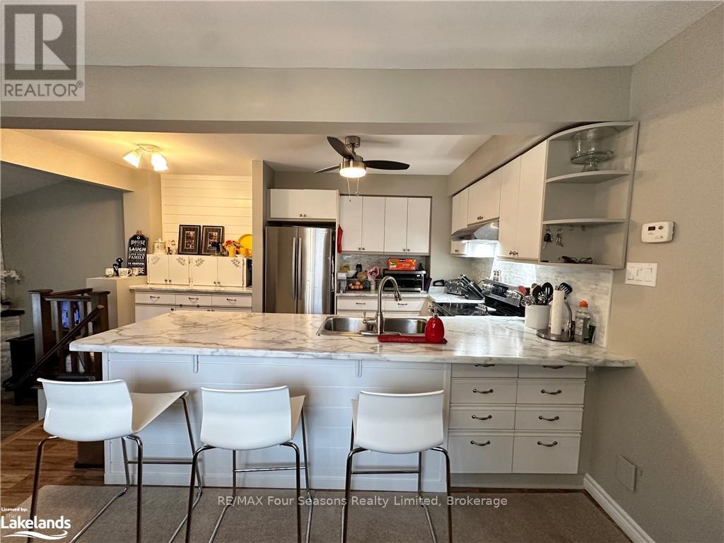 Photo 31 of 615 Tenth Street, Collingwood ON